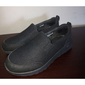 Skechers Mens Slip On Shoes 13WW Mesh Lightweight GOwalk Max Clinched Black